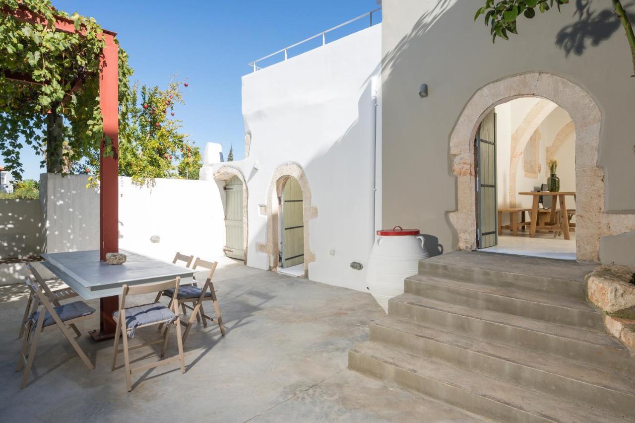 Tholos Cottage Stérnai Eksteriør billede