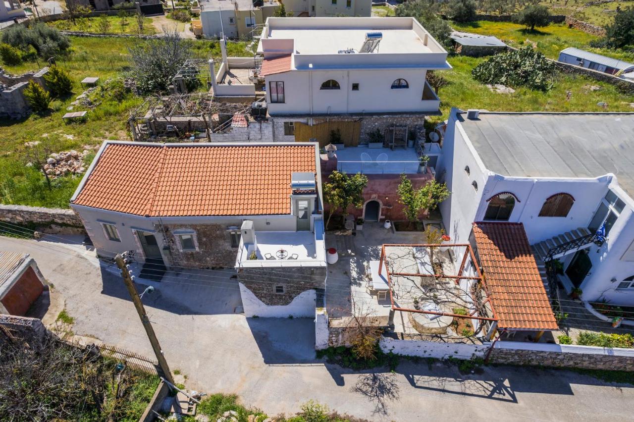 Tholos Cottage Stérnai Eksteriør billede