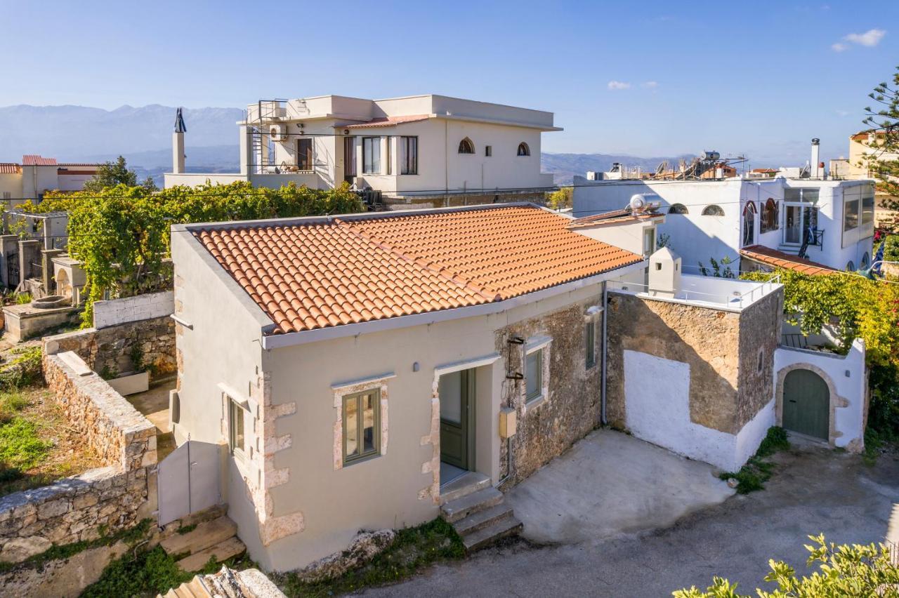 Tholos Cottage Stérnai Eksteriør billede